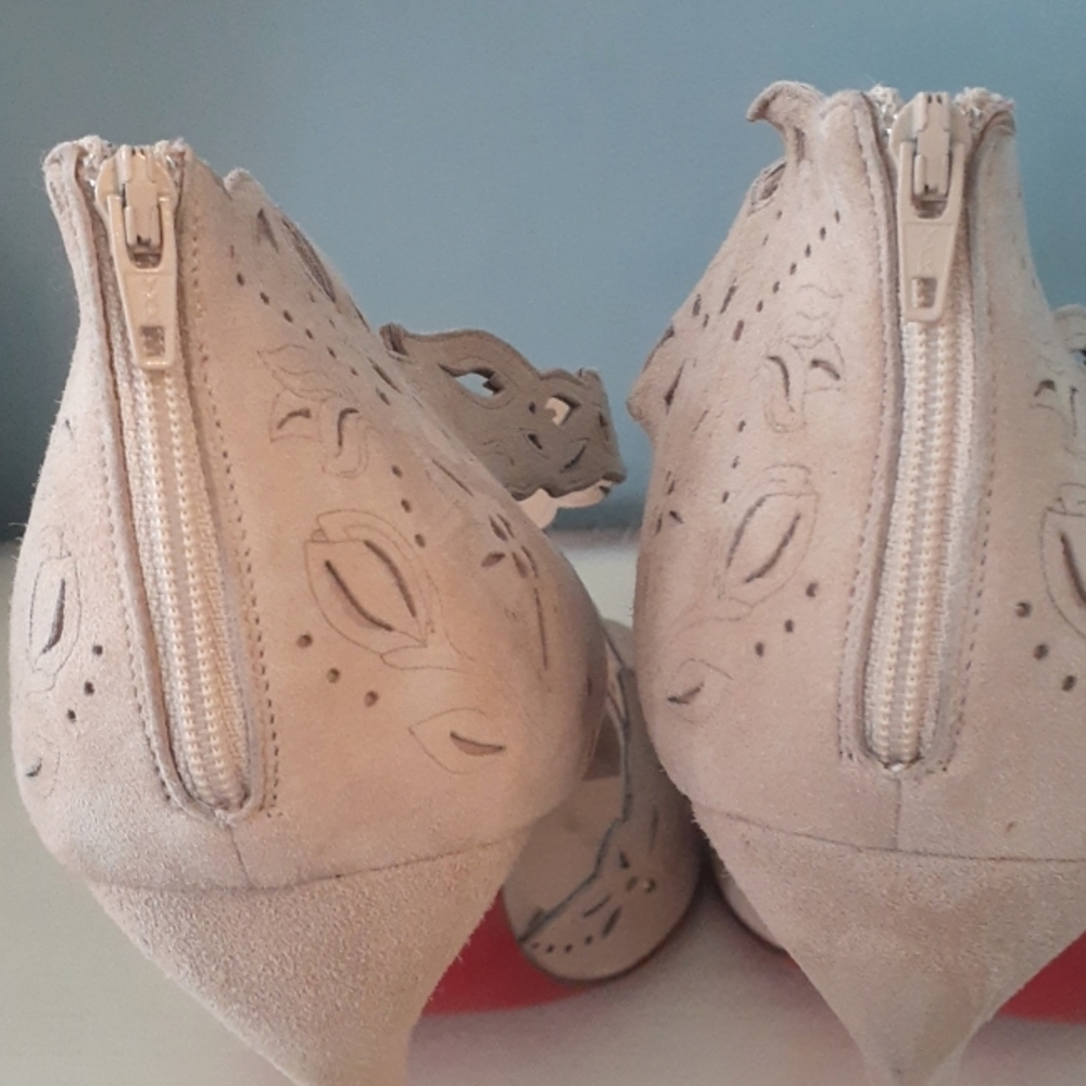 # Christian Louboutin Decoupadiva nude suede Stilettos - Picture 5 of 16